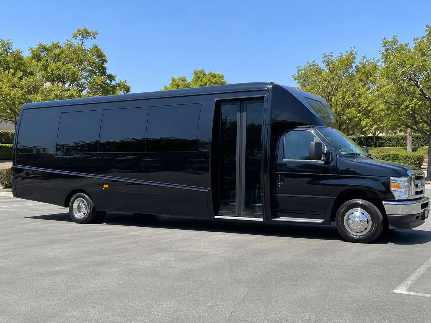15 passenger minibus