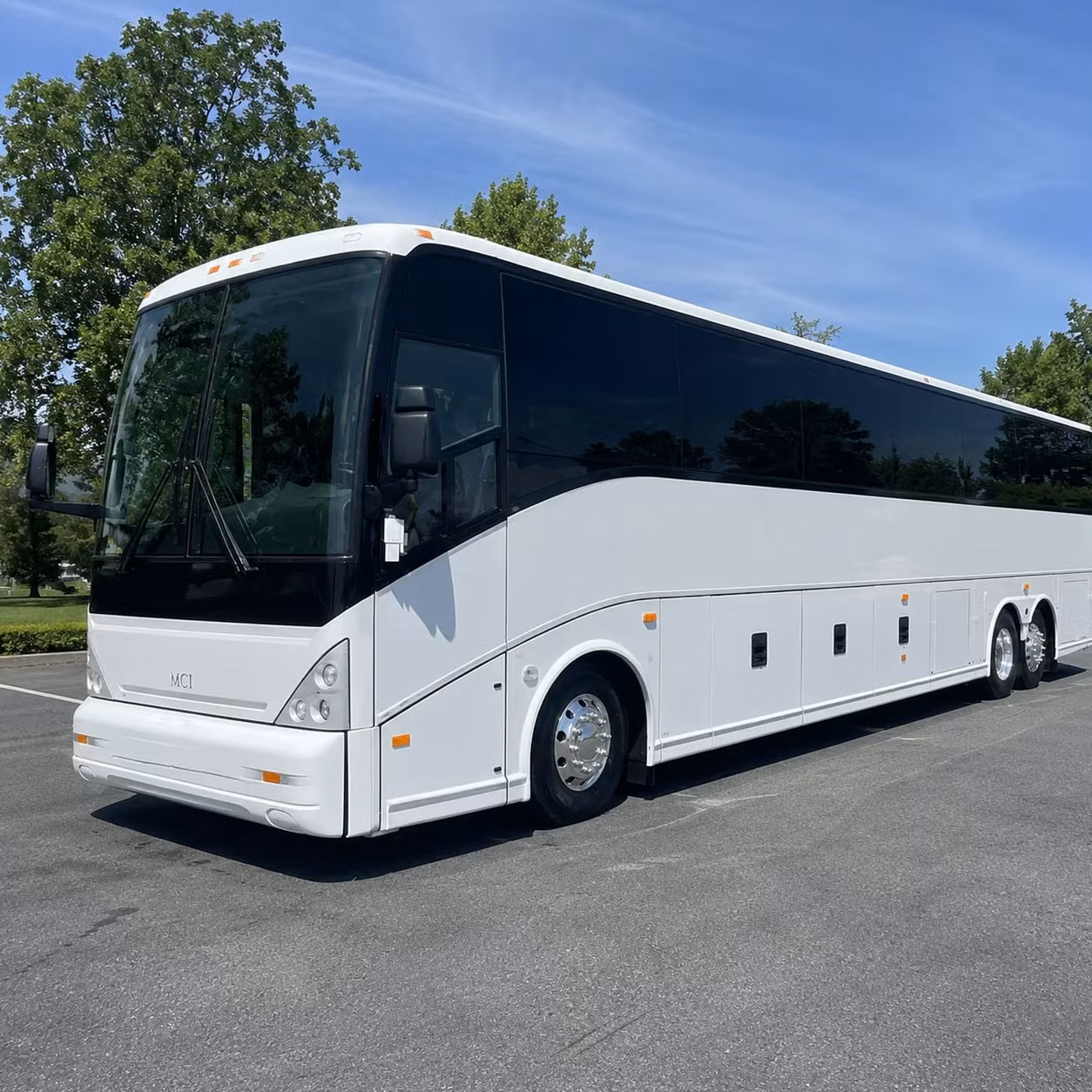 airport transfers and hotel shuttles for destination weddings in napa